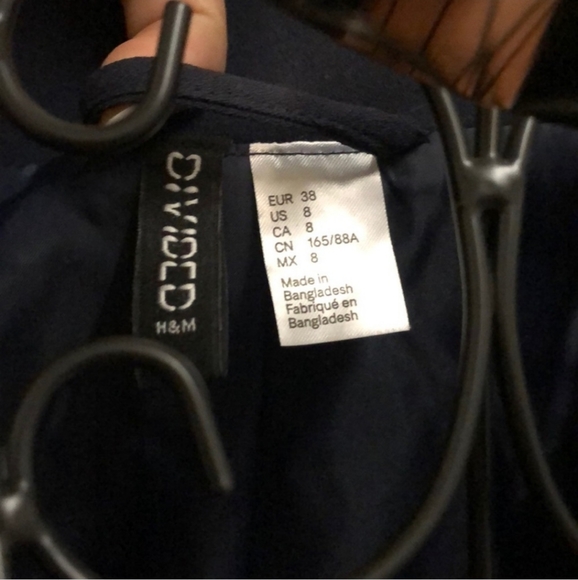 H&M open front zipper Blazer with asymmetrical front hem - Picture 6 of 8